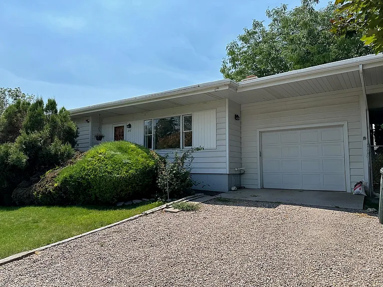 257 Skyline Dr, Pocatello ID 83204